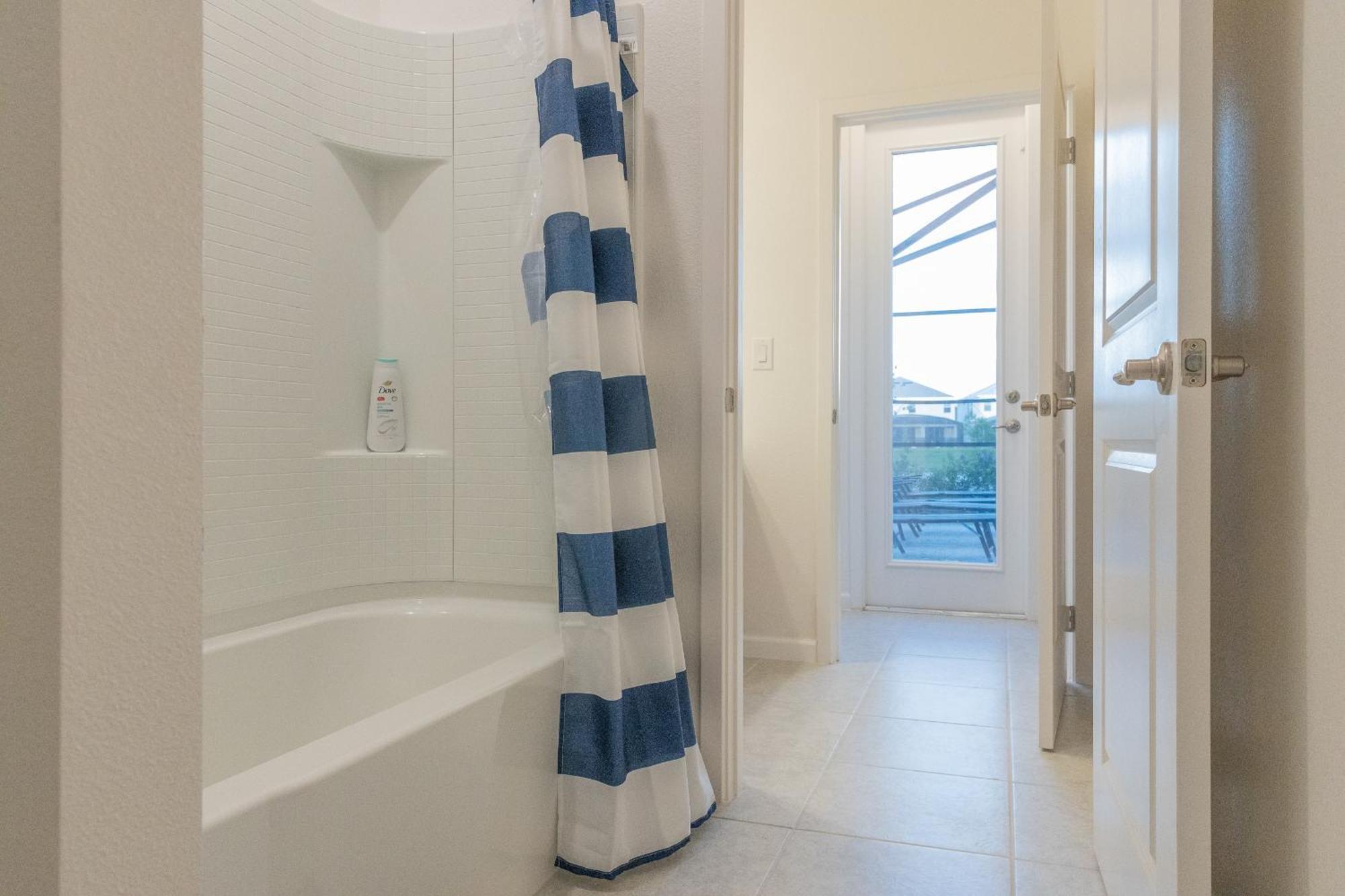 Waterfront Brand New Modern Luxury 8 Bedroom Pool House! Sleeps 16 Kissimmee Ngoại thất bức ảnh