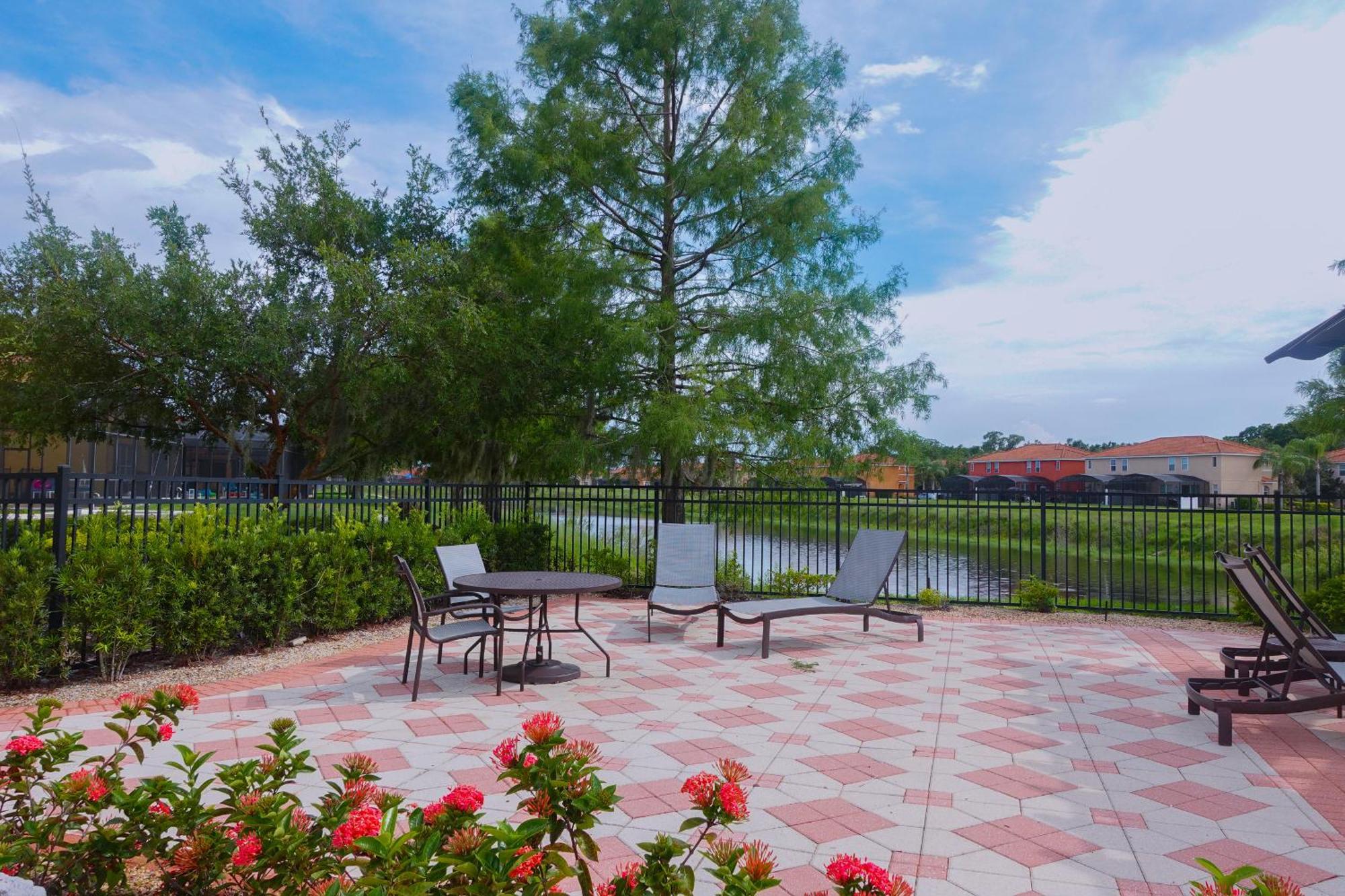 Waterfront Brand New Modern Luxury 8 Bedroom Pool House! Sleeps 16 Kissimmee Ngoại thất bức ảnh