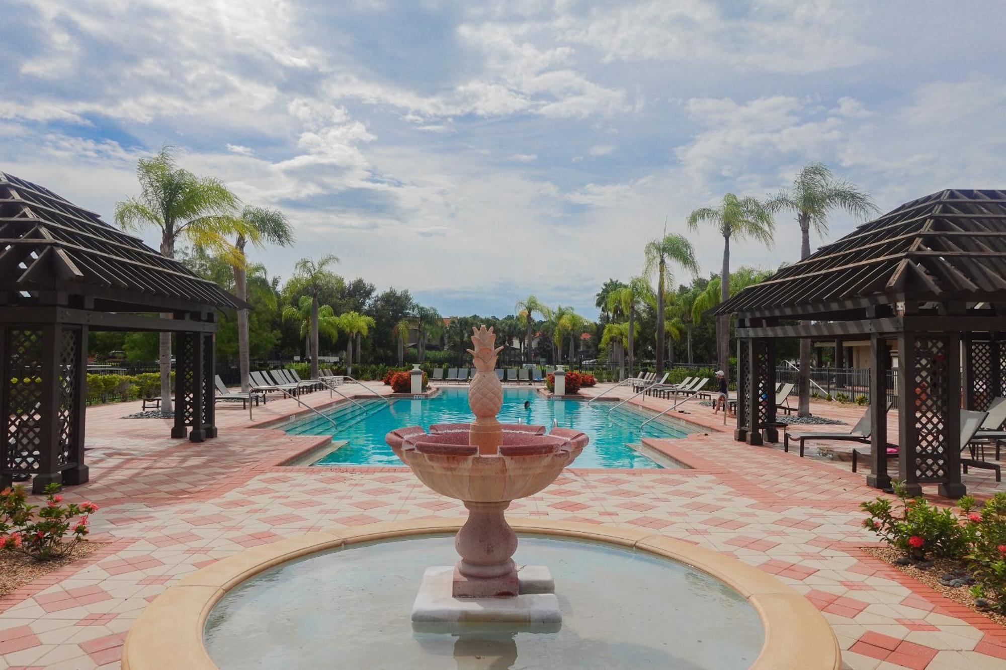 Waterfront Brand New Modern Luxury 8 Bedroom Pool House! Sleeps 16 Kissimmee Ngoại thất bức ảnh