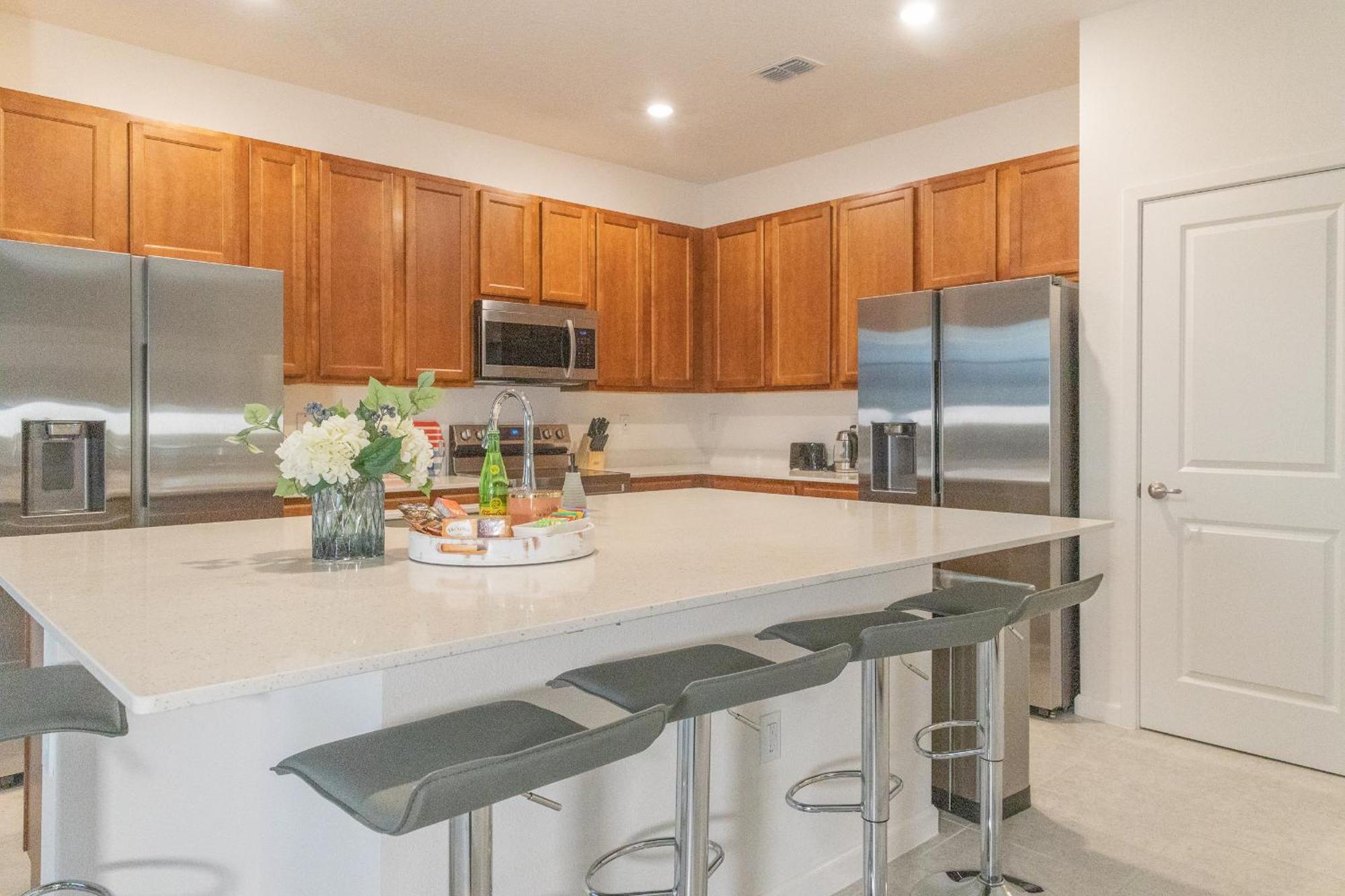 Waterfront Brand New Modern Luxury 8 Bedroom Pool House! Sleeps 16 Kissimmee Ngoại thất bức ảnh
